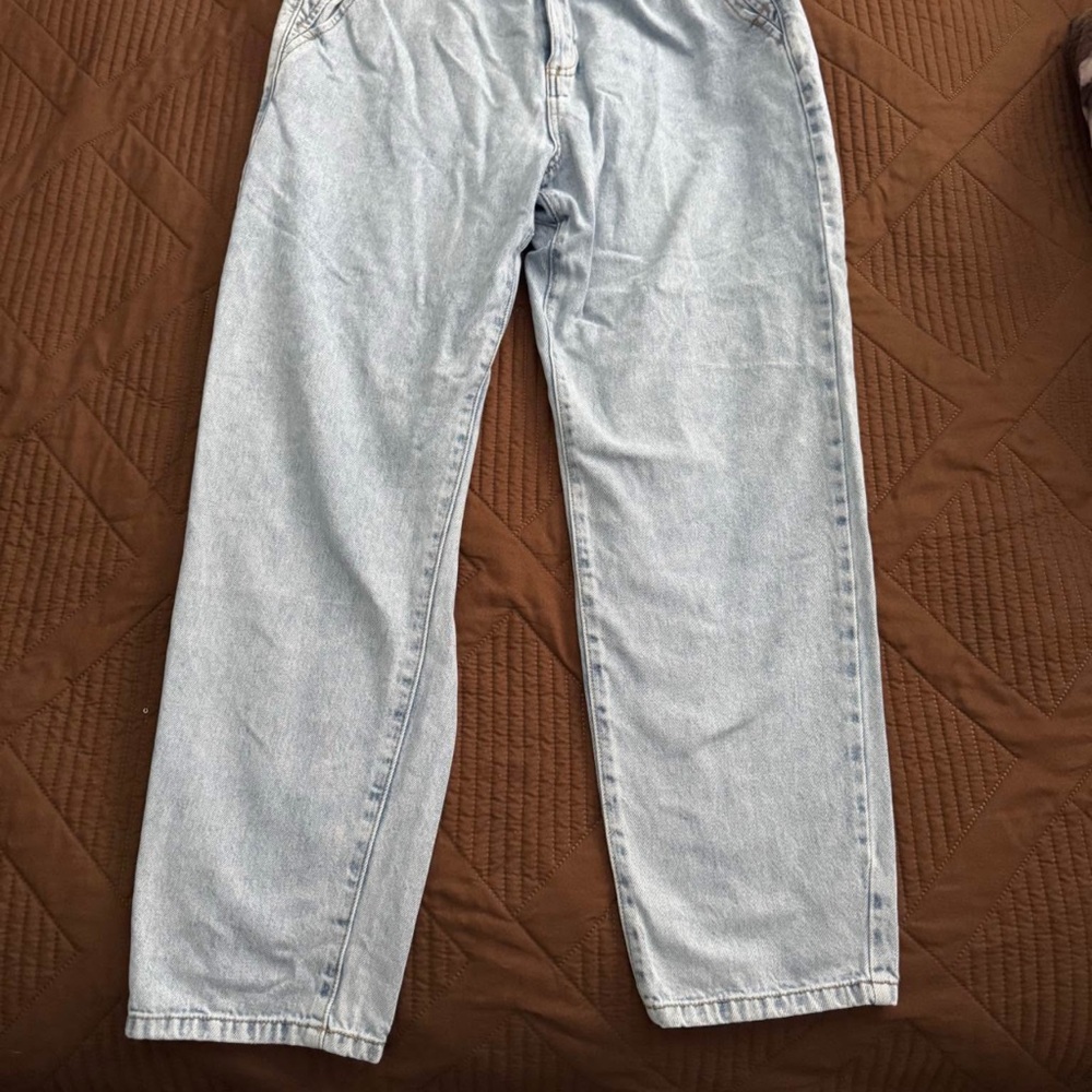 Zenana Outfitters Light Blue Jeans - Picture 2 of 3